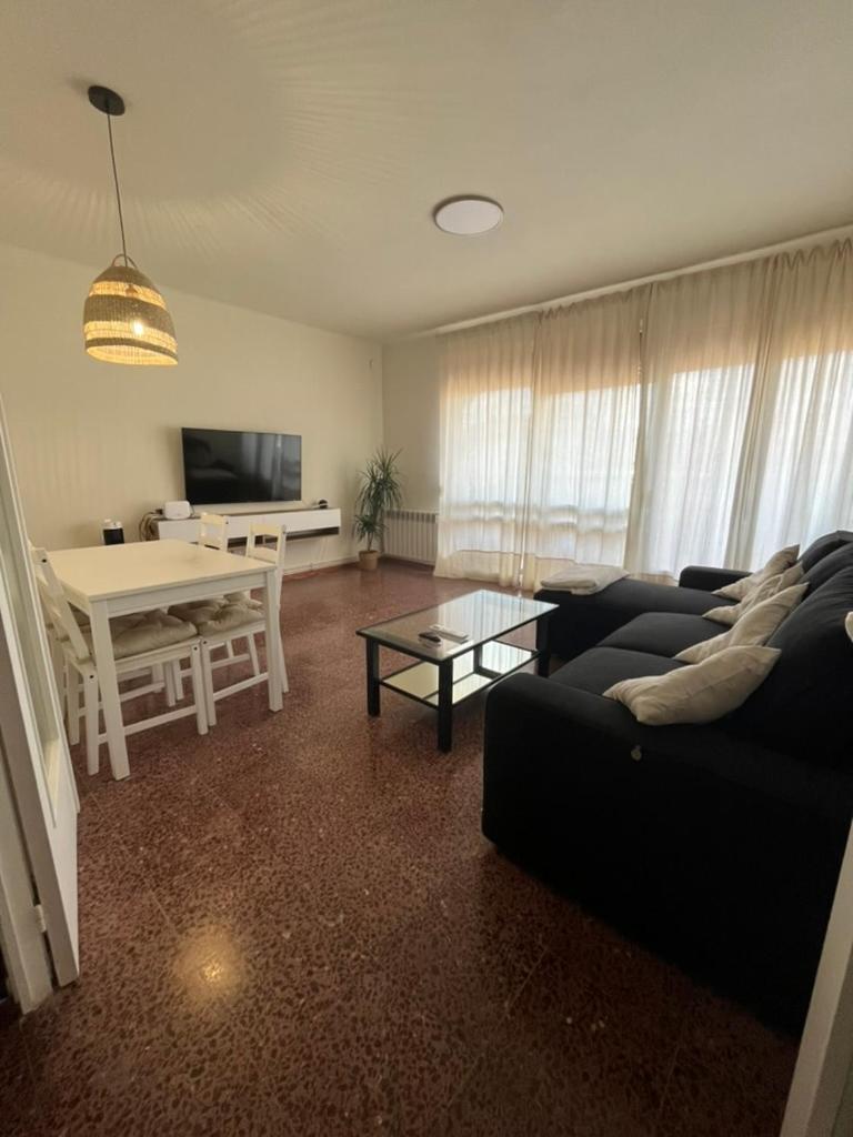 Encantador Apartamento En El Corazon De Tremp Kültér fotó